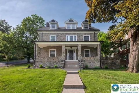 27 W Wayne Ave, Easton, PA 18042
