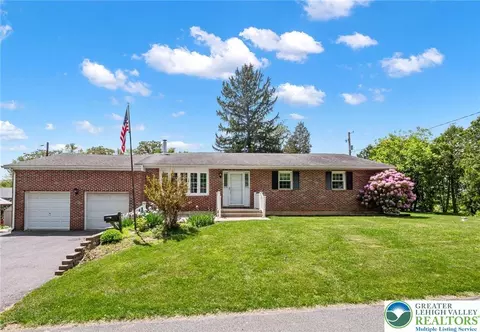 1218 Avocet Dr, Breinigsville, PA 18031