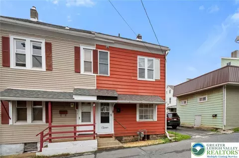 11 Early St, Easton, PA 18042