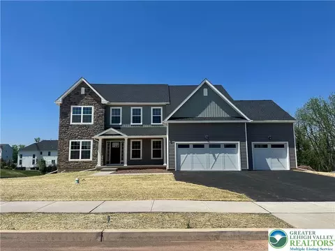 2705 Stonewall Dr #76, Center Valley, PA 18034