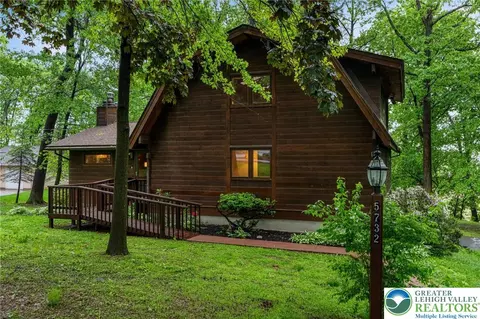5732 Shady Ln, Bath, PA 18014