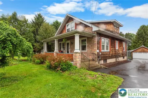 5817 Sullivan Trl, Nazareth, PA 18064