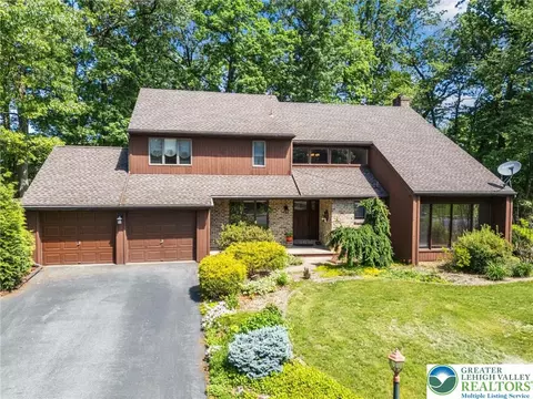 5321 Hanover Dr, Wescosville, PA 18106