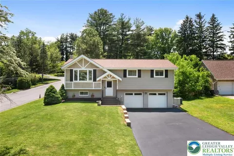 201 S 15th St, Emmaus, PA 18049