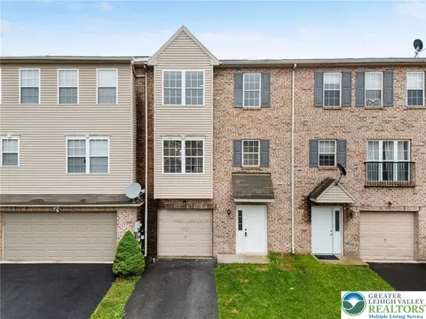 2460 Gillian Ln, Forks Twp, PA 18040