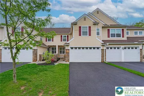 909 Iron Ln, Forks Twp, PA 18040