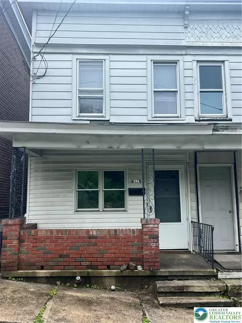 374 W Snyder St, Lansford, PA 18232