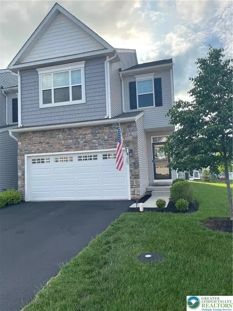 355 Ridgewood Dr, Royersford, PA 19468