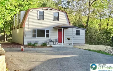 26 Moyer Ave, Pen Argyl, PA 18072