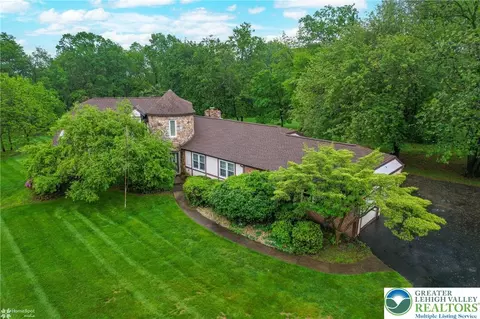 6379 Winding Rd, Coopersburg, PA 18036