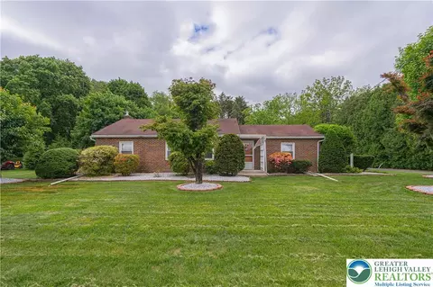 772 State St, Mertztown, PA 19539