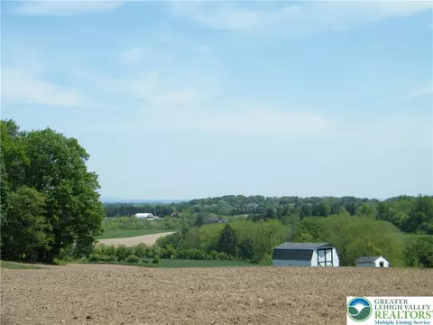 2115 Seipstown Rd, Weisenberg Twp, PA 18051