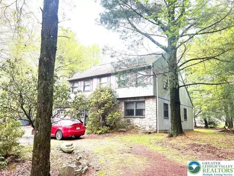 29 Beechwood Rd, Lake Harmony, PA 18624