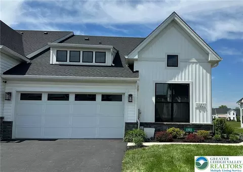 6983 Pine Ln, Bath, PA 18014