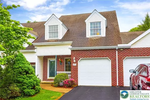 4412 W Rosebay Ct, Bethlehem, PA 18020
