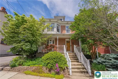 851 N Hoffert St, Fountain Hill, PA 18015