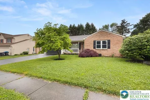 3789 Redwood Ct, Bethlehem, PA 18020