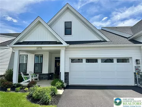 6978 Pine Ln, Bath, PA 18014