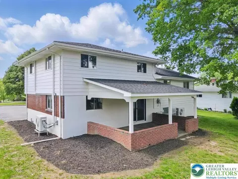 555 E Walnut St, Hellertown, PA 18055 photo 28
