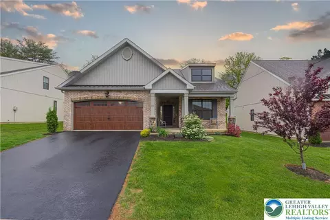 3711 Daylily Dr, Emmaus, PA 18049