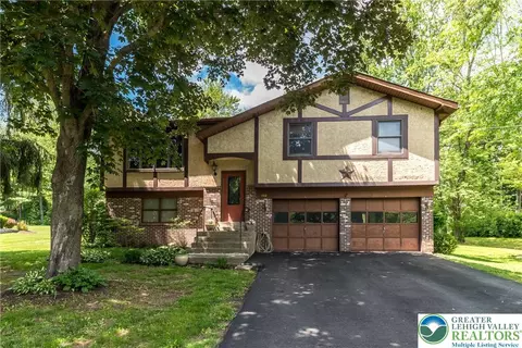 146 Woodland Dr, New Britain, PA 18901