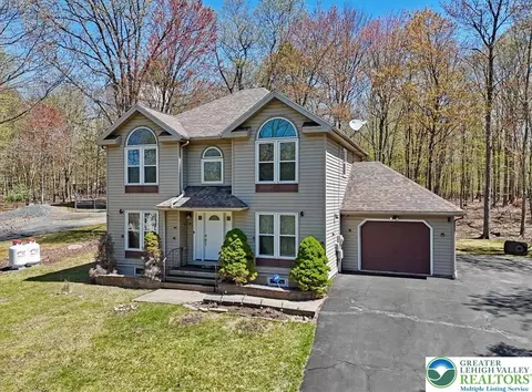 190 Reunion Rdg, East Stroudsburg, PA 18301