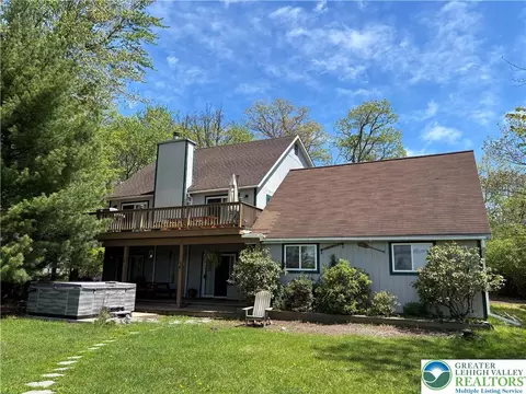 297 Bear Creek Lake Dr, Jim Thorpe, PA 18229
