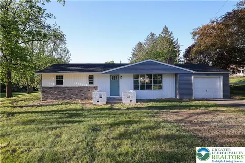 450 Walnut Dr, Northampton, PA 18067