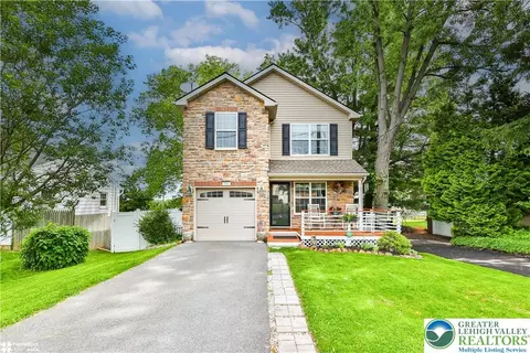 318 Pike St, Easton, PA 18045