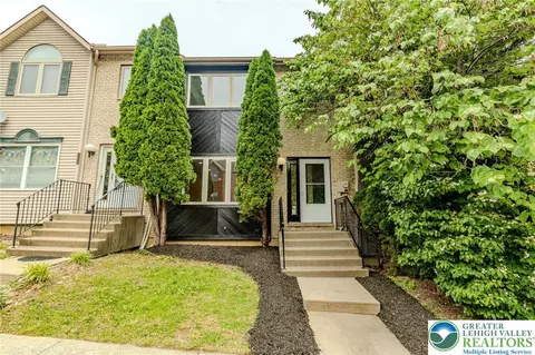 119 Cornerstone Pl, Fullerton, PA 18052
