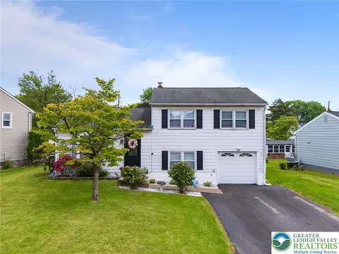 4308 Windfield Ter, Easton, PA 18045