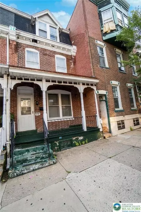 438 N 9th St, Allentown, PA 18102