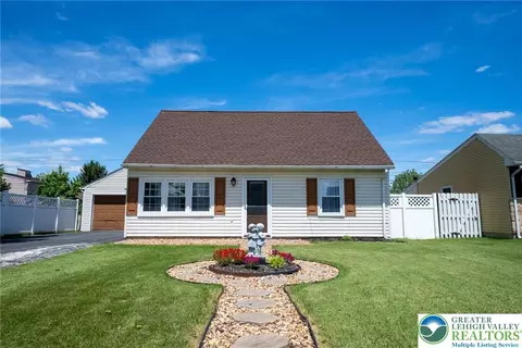 3079 Eldridge Ave, Palmer Township, PA 18045
