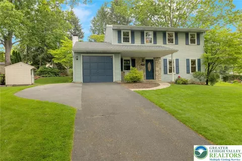 1995 Pierce Dr, Whitehall Twp, PA 18052