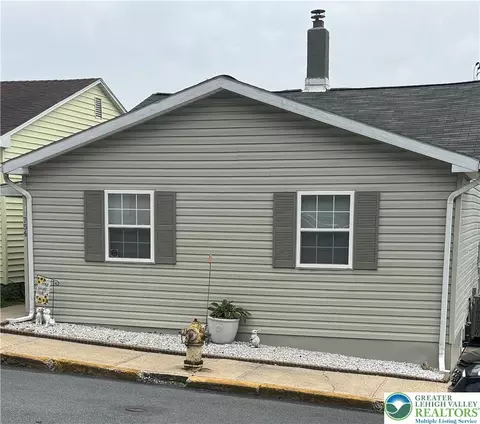 754 Edgemont Ave, Palmerton, PA 18071