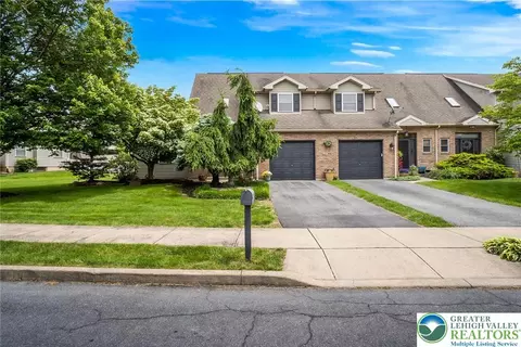 216 Melissa Dr, Palmer Township, PA 18045