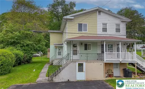 144 School St, Tamaqua, PA 18252