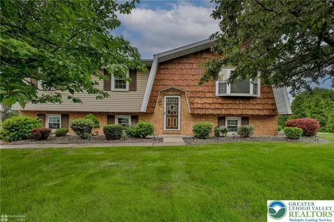 551 Knauss Rd, Nazareth, PA 18064