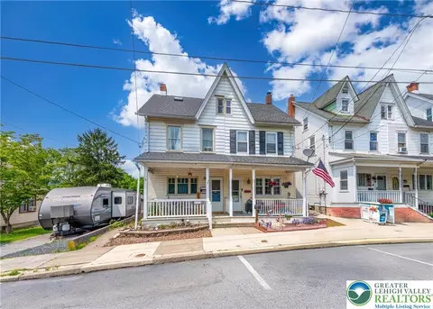 642 W Franklin St, Slatington, PA 18080