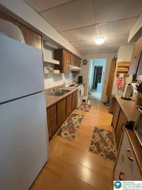 Kitchen - 10 Springridge Rd, Bath, PA 18014 photo 1 of 2