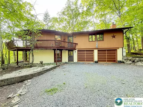 6194 Decker Rd, Saw Creek, PA 18324
