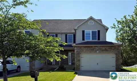 3291 Seip Rd, Macungie, PA 18062