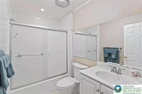 Bath - 4741 Pinehurst Cir, Bethlehem, PA 18015 photo 5 of 5