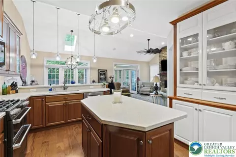 Kitchen - 4741 Pinehurst Cir, Bethlehem, PA 18015 photo 3 of 3