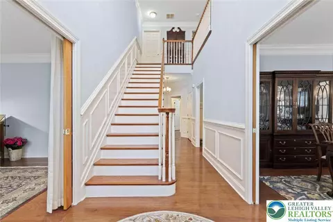 Entry Way - 4741 Pinehurst Cir, Bethlehem, PA 18015 photo 2 of 4