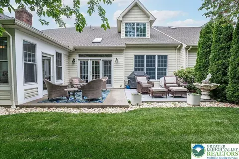 Exterior - 4741 Pinehurst Cir, Bethlehem, PA 18015 photo 2 of 4