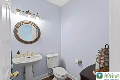 Bath - 4741 Pinehurst Cir, Bethlehem, PA 18015 photo 4 of 5