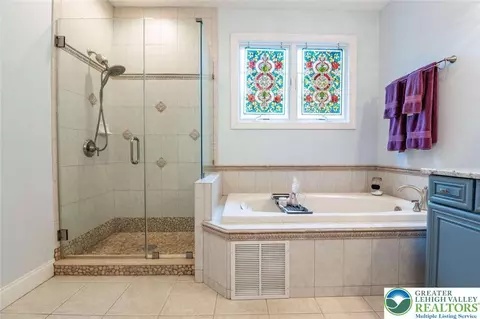 Bath - 4741 Pinehurst Cir, Bethlehem, PA 18015 photo 3 of 5