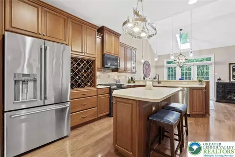 Kitchen - 4741 Pinehurst Cir, Bethlehem, PA 18015 photo 2 of 3