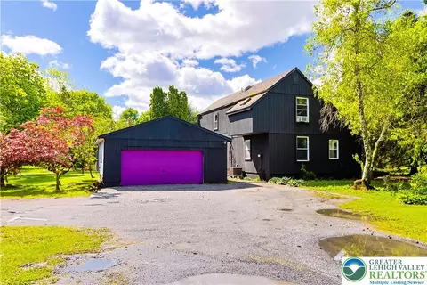 2671 Community, Bath, PA 18014